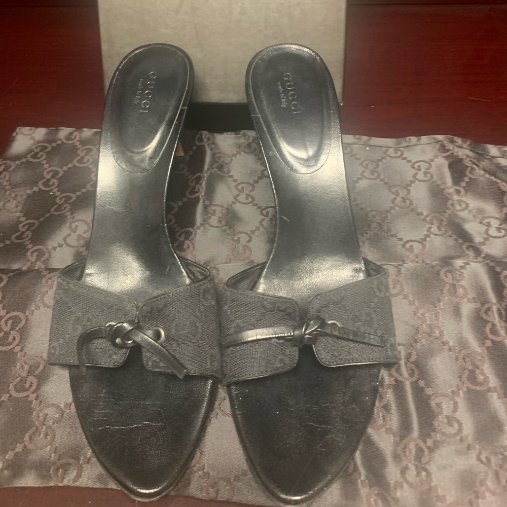 Black Iconic Monogram Gucci High Heel Slides! Comfy and Classy. Size 81/2